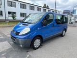 Renault Trafic 2.0L Passenger - Renault Trafic: Passenger