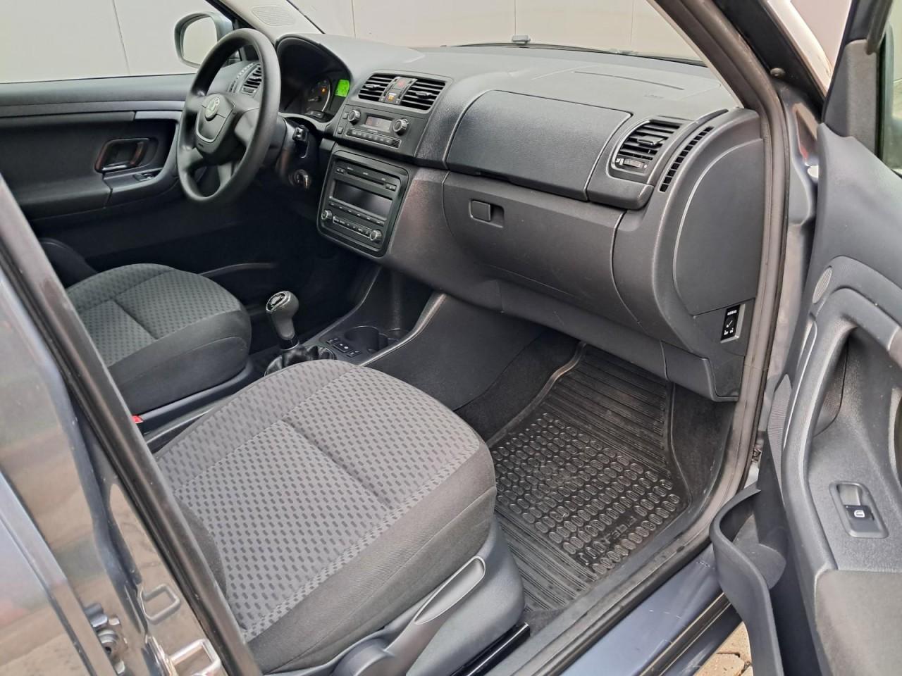 Skoda Fabia 2010 — photo 11