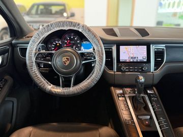 Porsche Macan - 10