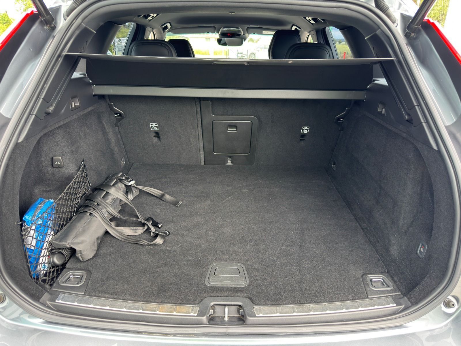 Fahrzeugabbildung Volvo XC 60 R-Design*360°Cam*Harman*21Zoll*AHK
