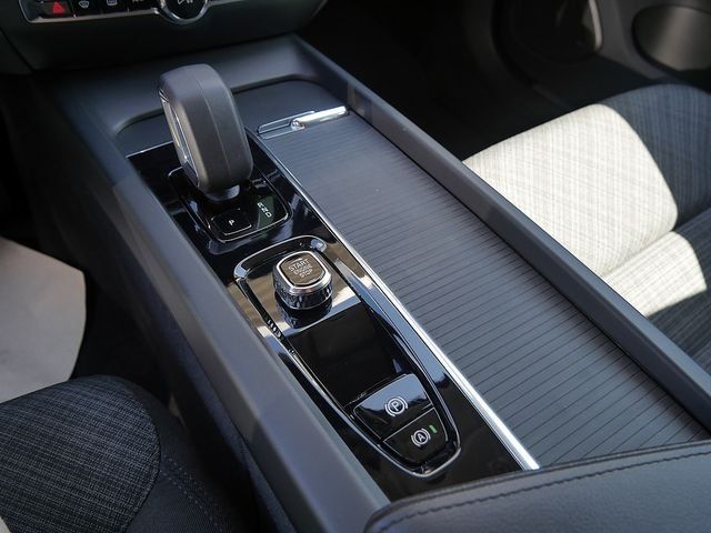 Volvo V60 Kombi 2.0 Core MEMORY PDC SHZ KAMERA AHK foto 20