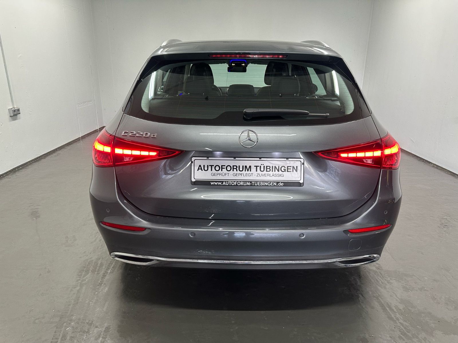 Fahrzeugabbildung Mercedes-Benz C 220 d T Autom. AVANTGARDE*PANO*KAMERA*LED*SPUR