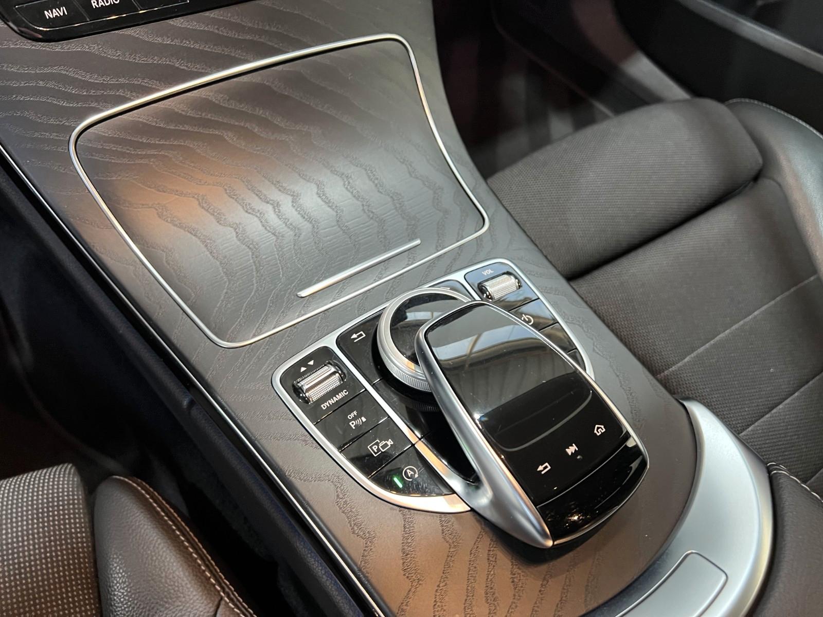 Mercedes-Benz C300 T-Modell AMG Line *LED *Assistent *RFK