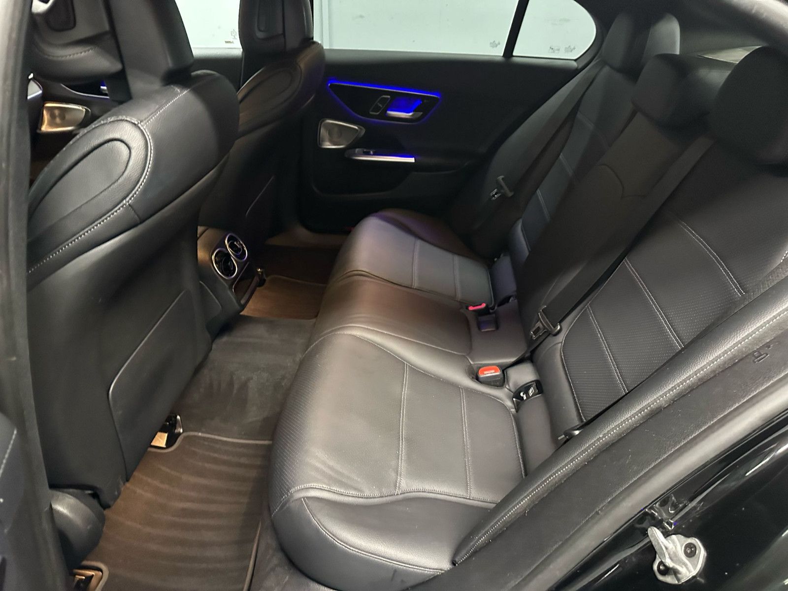 Fahrzeugabbildung Mercedes-Benz C 300 d Autom. AVANTGARDE*NIGHT*AHK*DISTRO*360*