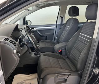 Volkswagen Touran - 5