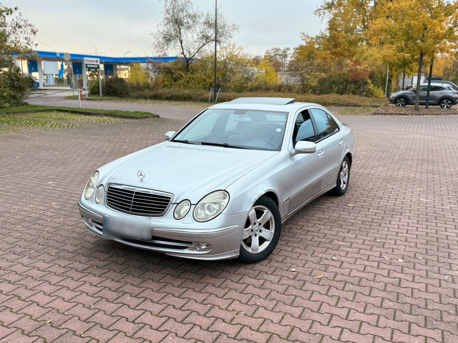 Mercedes-Benz E 220