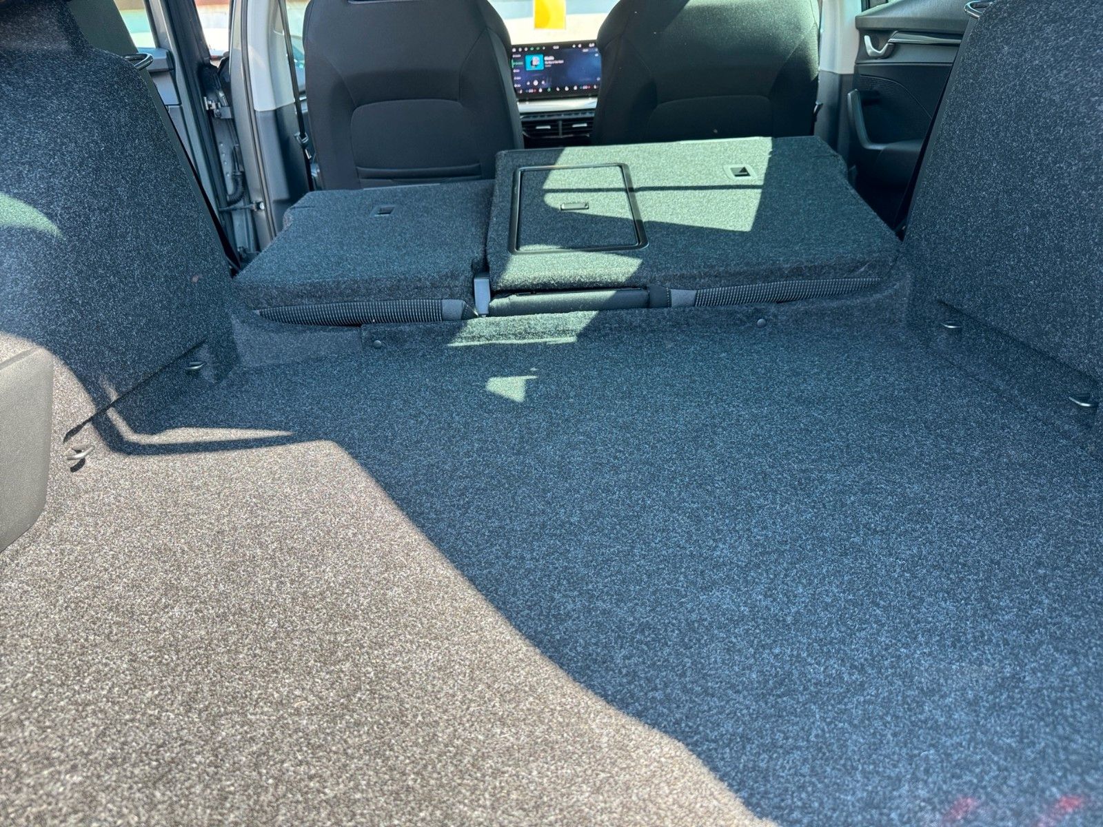 Fahrzeugabbildung SKODA Octavia Combi Selection 1.5 eTSI