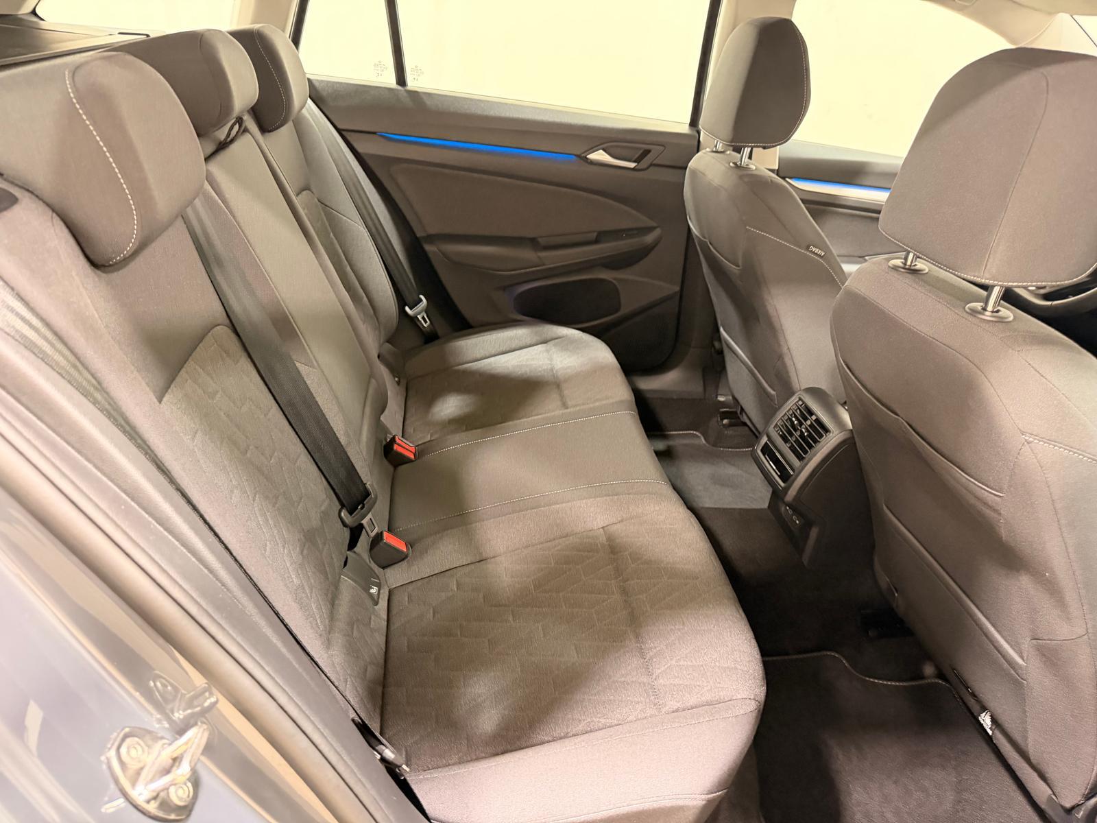 Volkswagen Golf Variant 1.5 TSI DSG Life AHZV Winter LED Na, миниатюра 13