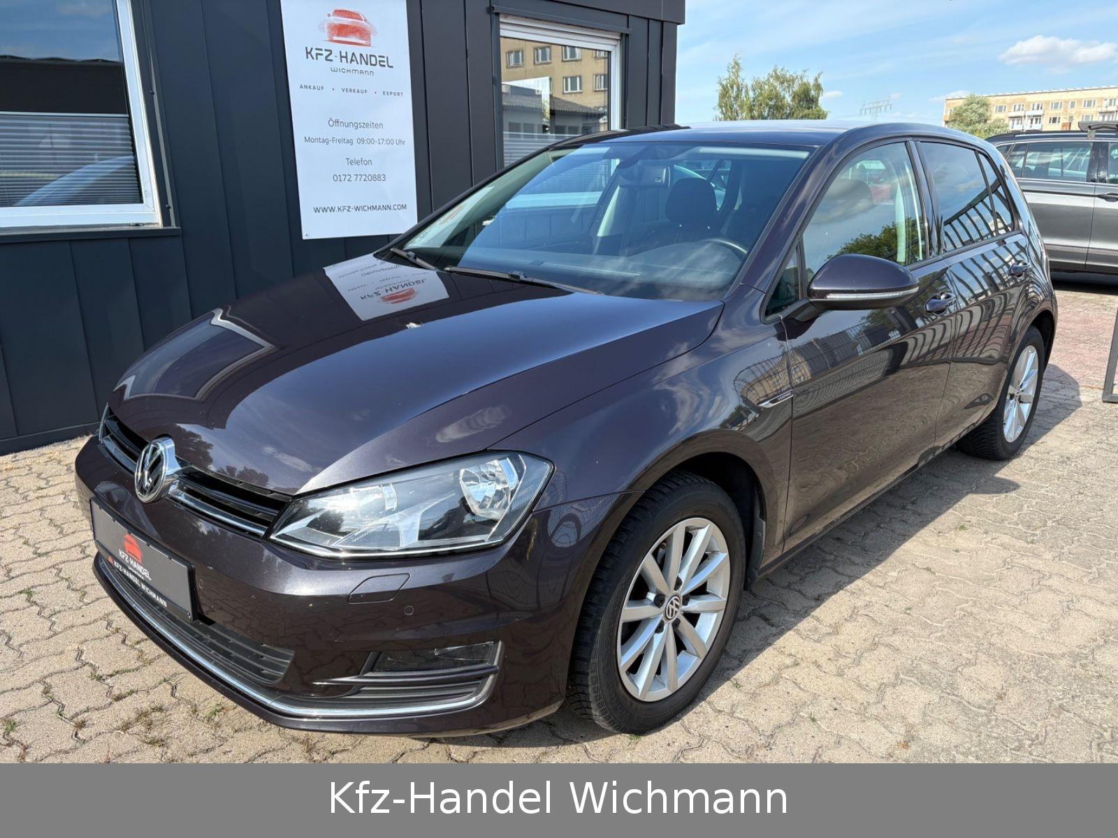 Volkswagen Golf VII Lounge BMT - 1. Hand - LED -  SHZ - PDC