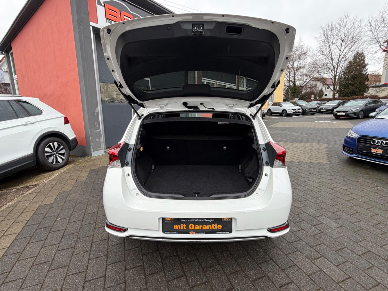 Toyota Auris 1.8 Hybrid Team D*AUTOMATIK*KAM*ALCANTARA*