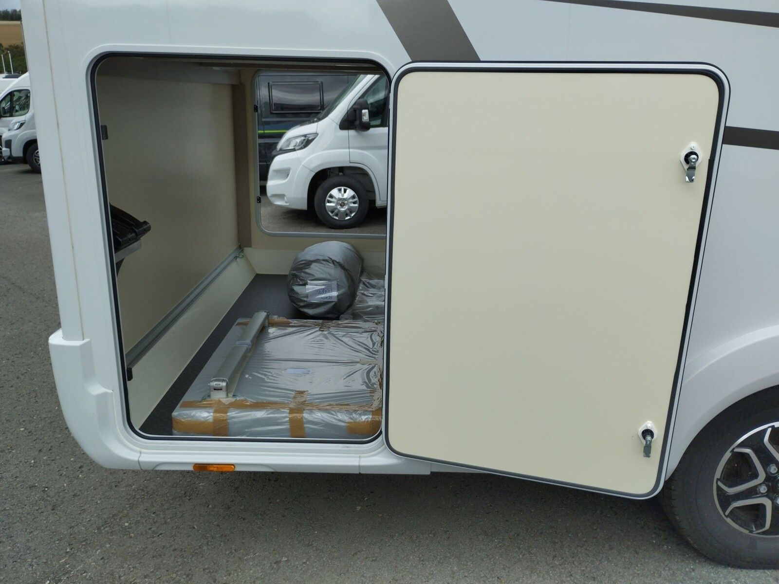 Fahrzeugabbildung Eura Mobil Profila T PT 720 EF MondialPakete 180PSAutomatik