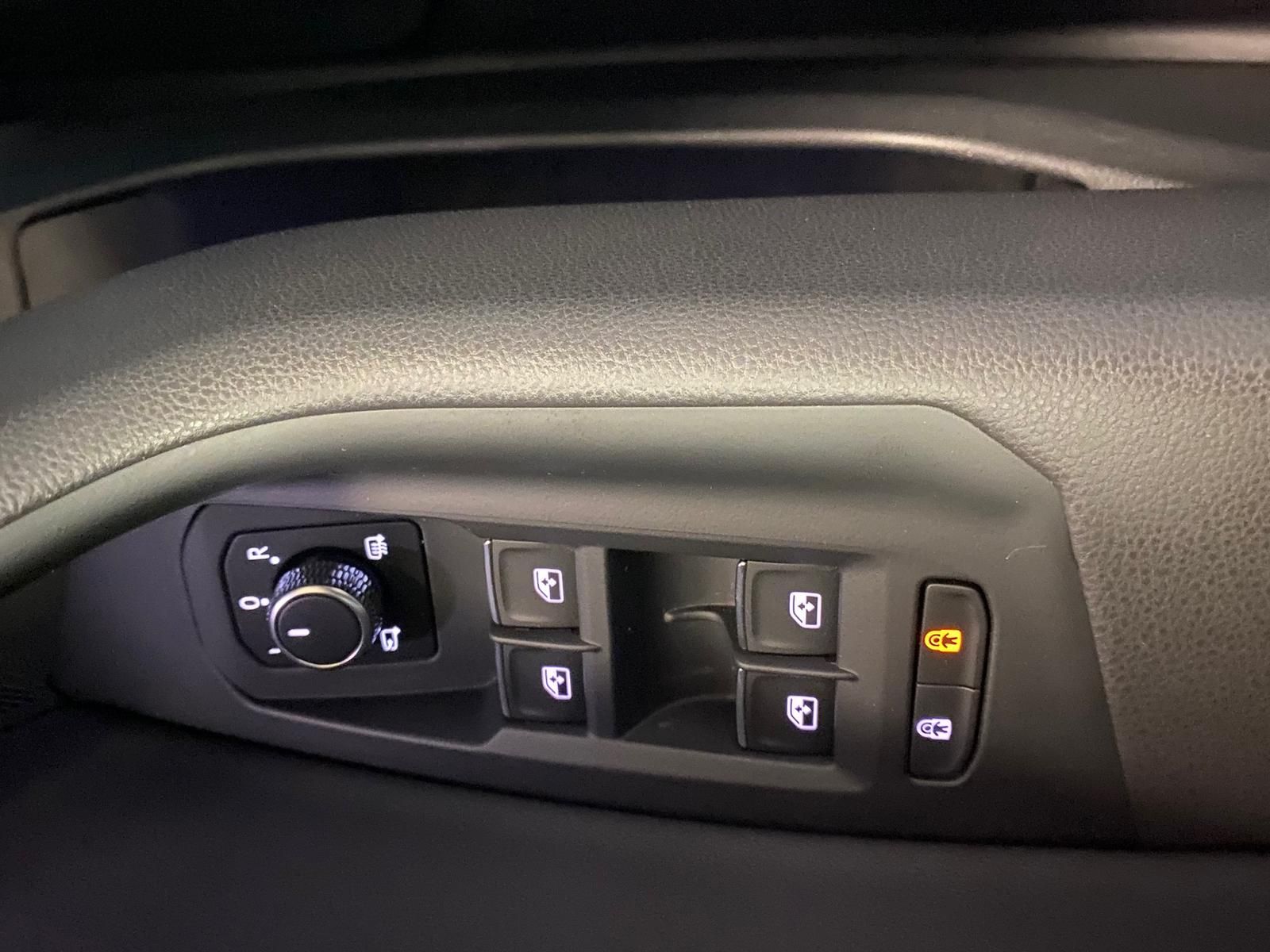 Fahrzeugabbildung Volkswagen Touareg 3.0 V6 TDI 4Motion Elegance+AHK