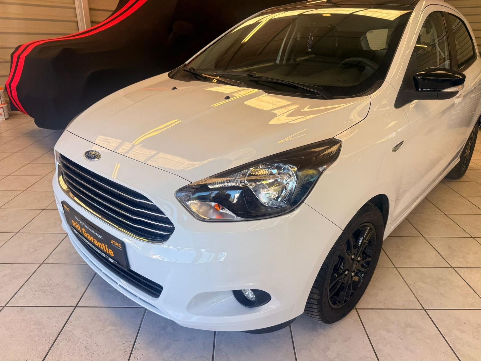 Ford KA+ Black / White Klima Multifunktionslenkrad