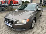 Volvo V70 Kombi 2.5 Momentum Leder Ahk Klimaautomatik - Volvo V70 mit Benzin-Antrieb: Kombi, Automatik