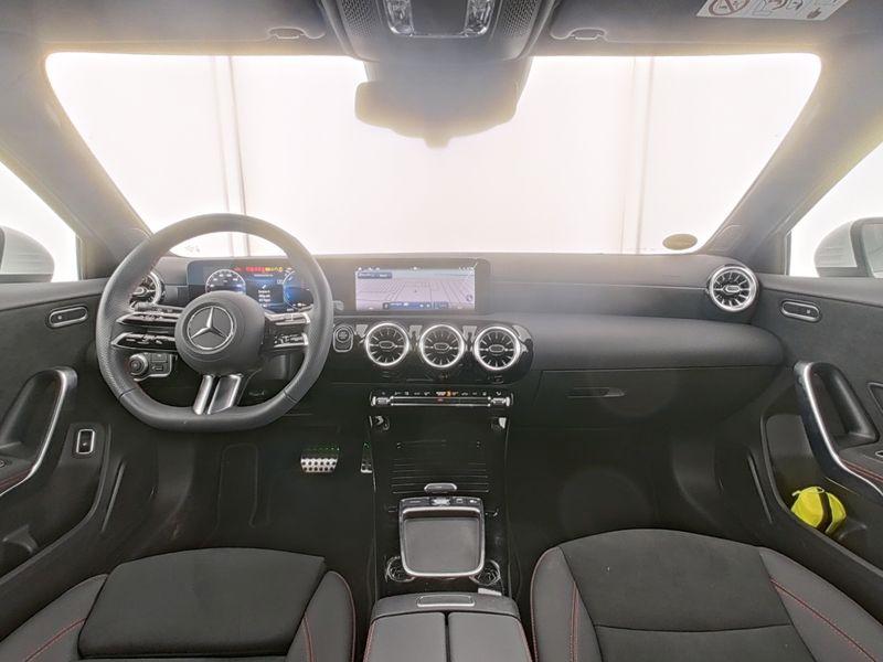 Mercedes-Benz A 250 e AMG|KAM|LED|PTS|SPIEGEL-P.|SHZ+LHZ|NAVI
