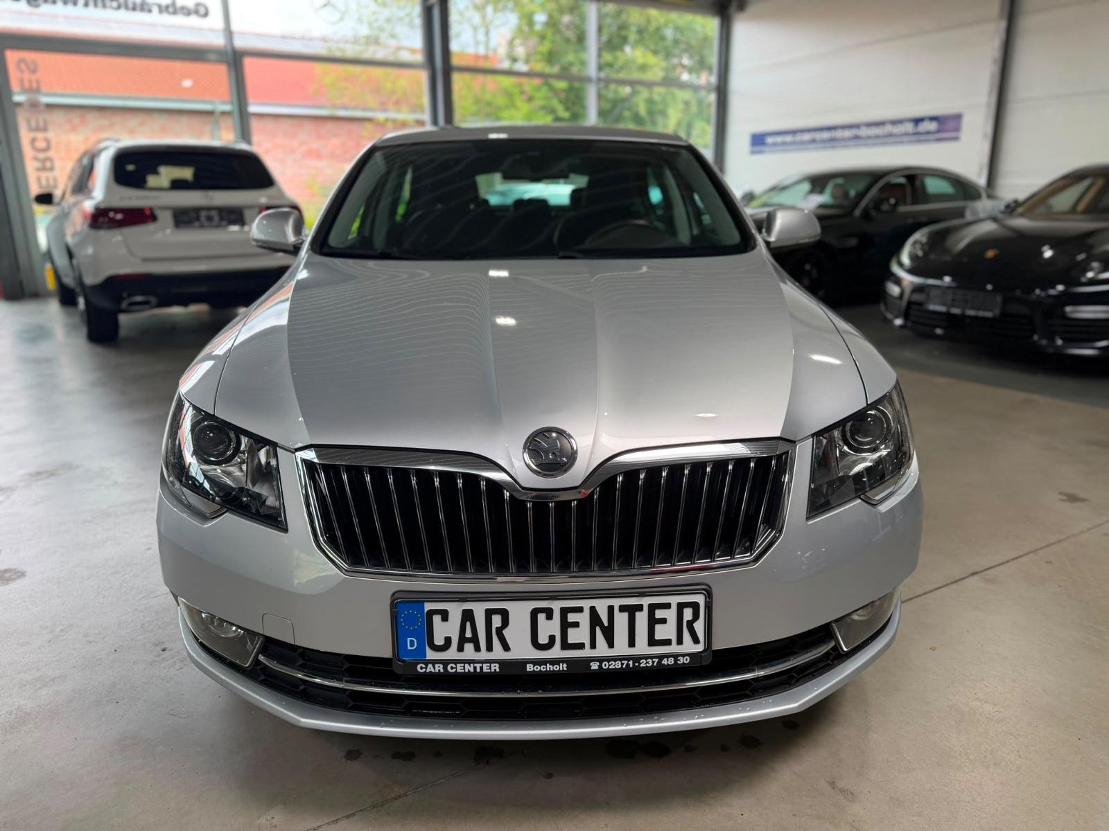Skoda Superb Elegance Navi|StHZ|Leder|Xenon|Memory