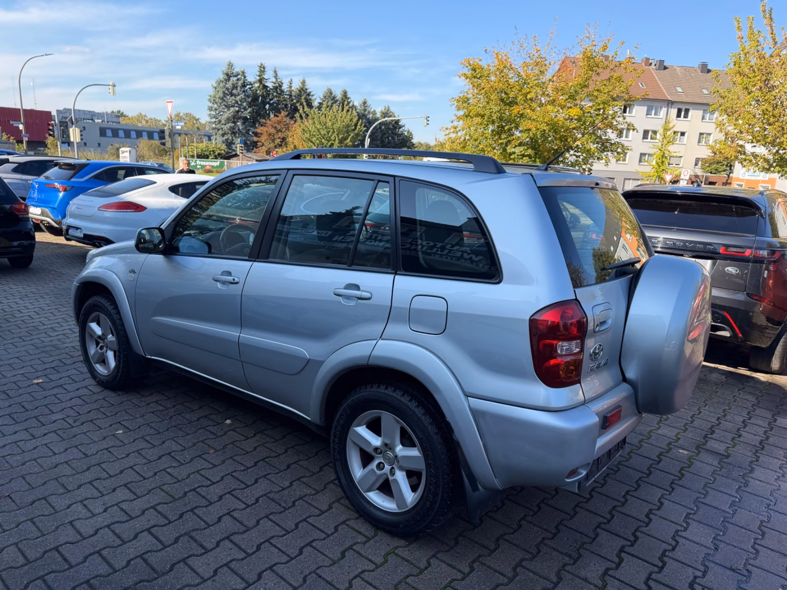 TOYOTA RAV4 - 2.0 D-4D  4X4 - 116 CV - BVM - VOLANT CUIR