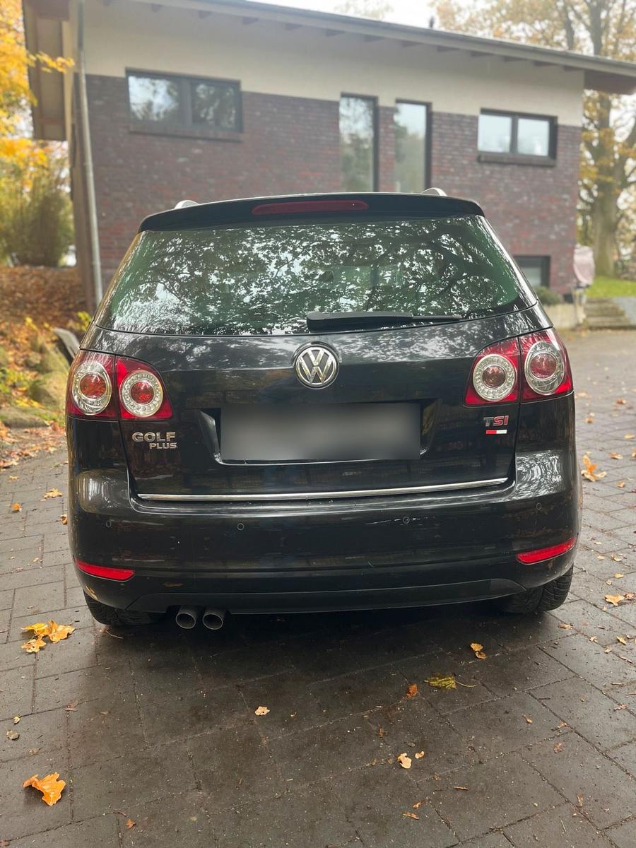 Volkswagen Golf Plus 2009 — interior