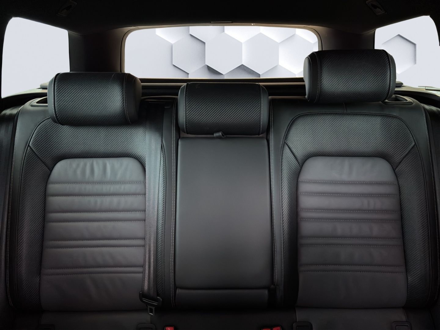 Passat Variant R-Line Elegance 1.5 TSI OPF 110 k