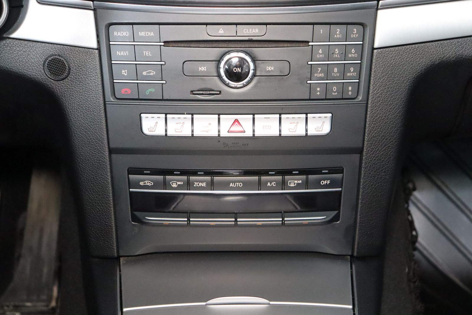 Fahrzeugabbildung Mercedes-Benz E 200 CGI Cabrio aus 1. Hand MwSt. ausw.