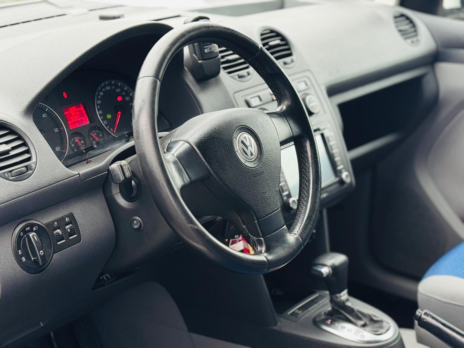 Volkswagen Caddy Maxi-Behindertengerecht-Rampe