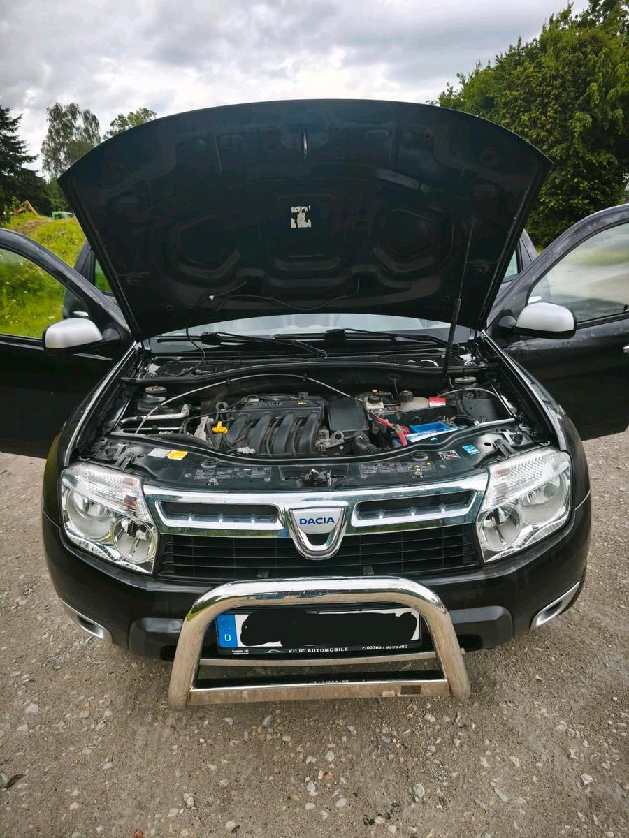 Dacia Duster 2011 — rear view