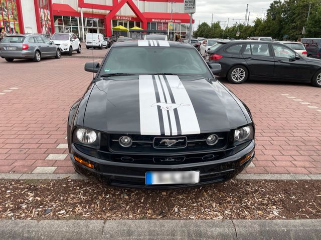 Ford Mustang S197