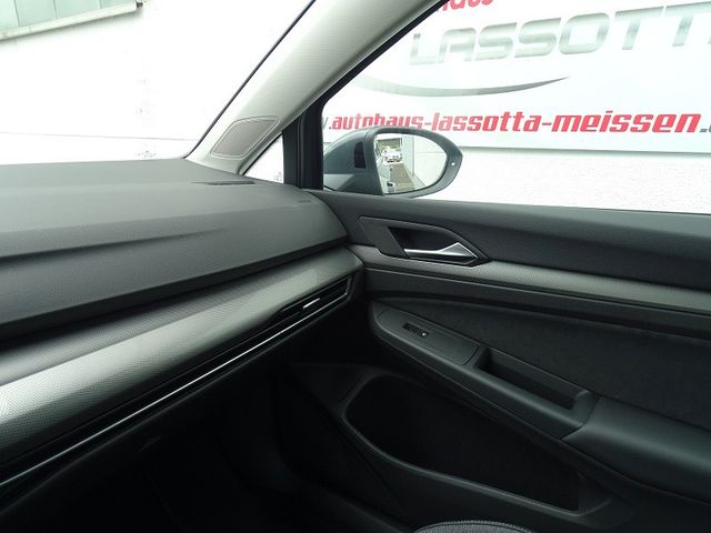 Golf Variant 1.5 eTSI DSG Style / Premium