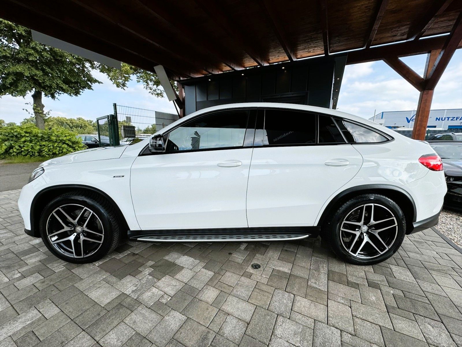 Fahrzeugabbildung Mercedes-Benz GLE 43 AMG 4Matic Night Paket | LED | 21 Zoll