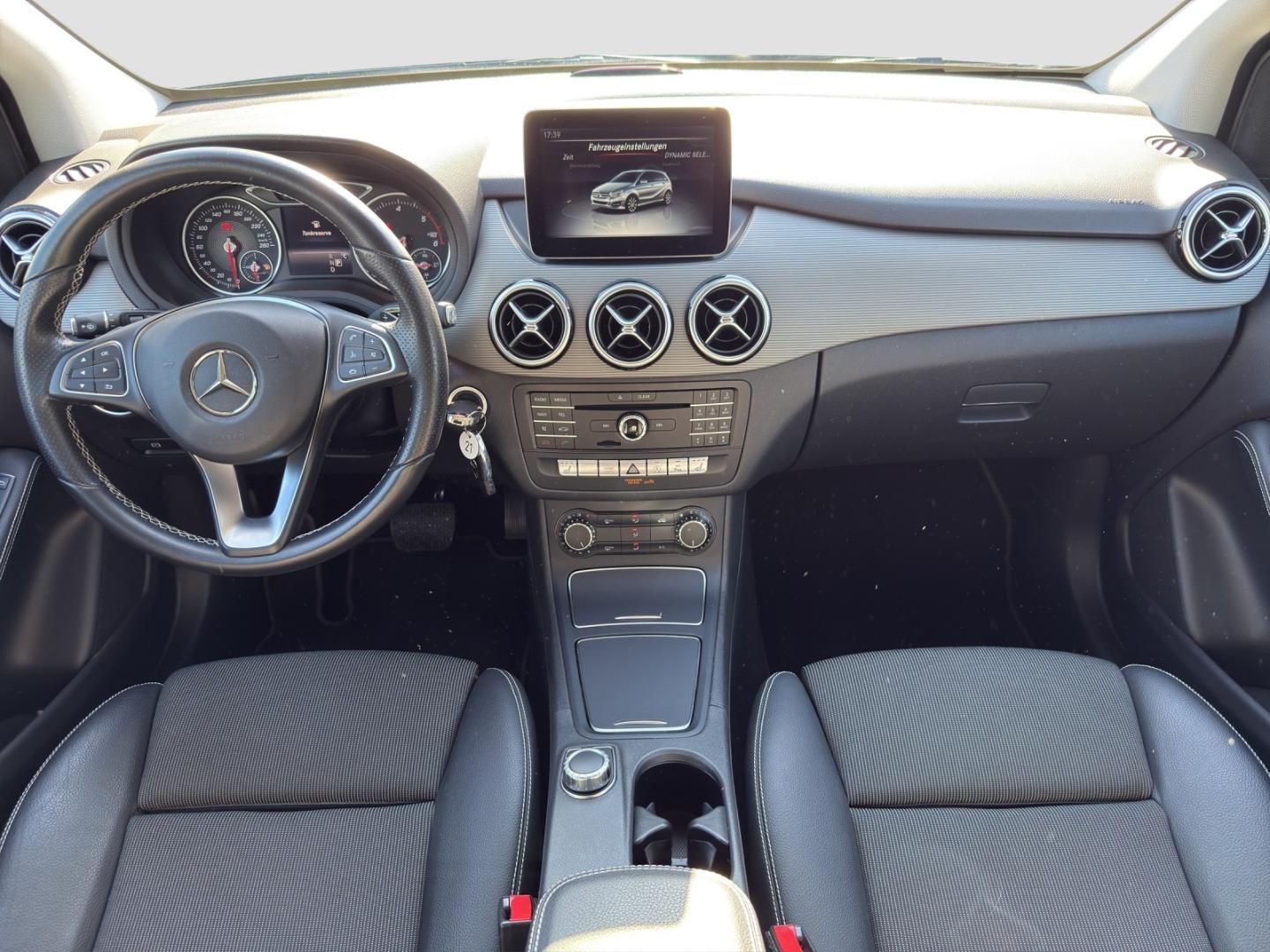 Mercedes-Benz B 200 d 7G Urban LED Navi  *Garantie*