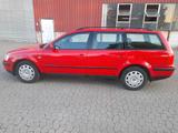 Volkswagen Passat 1.6 benzin guten Zustand - Volkswagen Passat aus 2000: Kombi