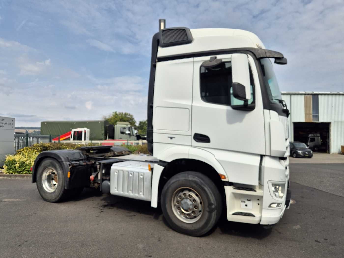 Fahrzeugabbildung Mercedes-Benz Arocs 1845 LS 4x4 HAD Retarder Hydraulik Navi