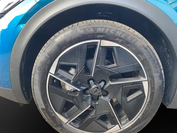 Peugeot 408 GT 1.2 Puretech 130 +Navi+Kam.+360+SD+SHZ