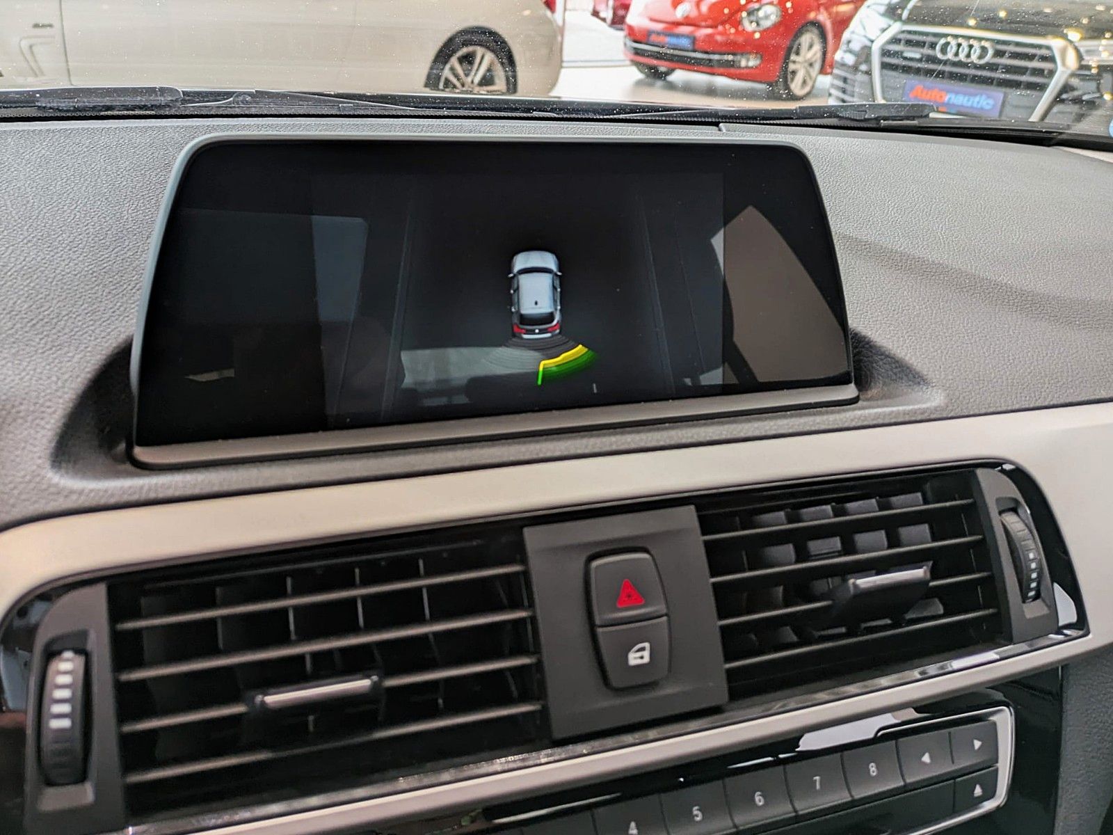 Fahrzeugabbildung BMW 116d 5 Trg KLIMAAUT NAVI SITZHZG PDC 1.HAND ALU