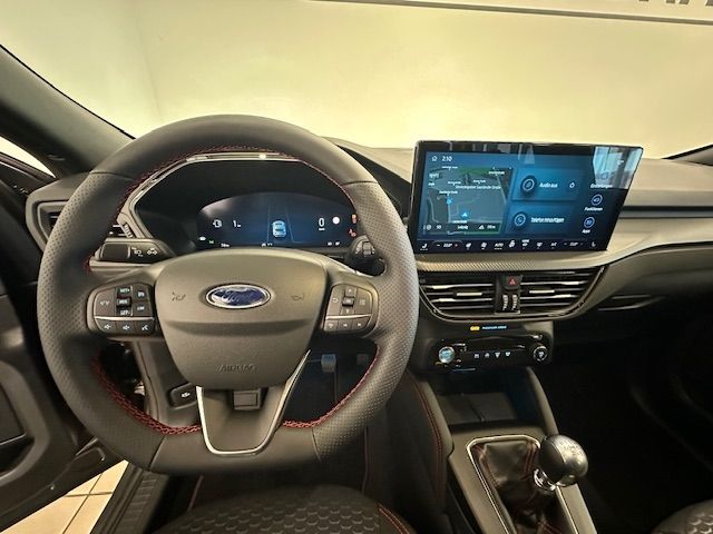 Fahrzeugabbildung Ford Kuga ST-Line 1.5 EcoBoost / Navi / digitales Coc