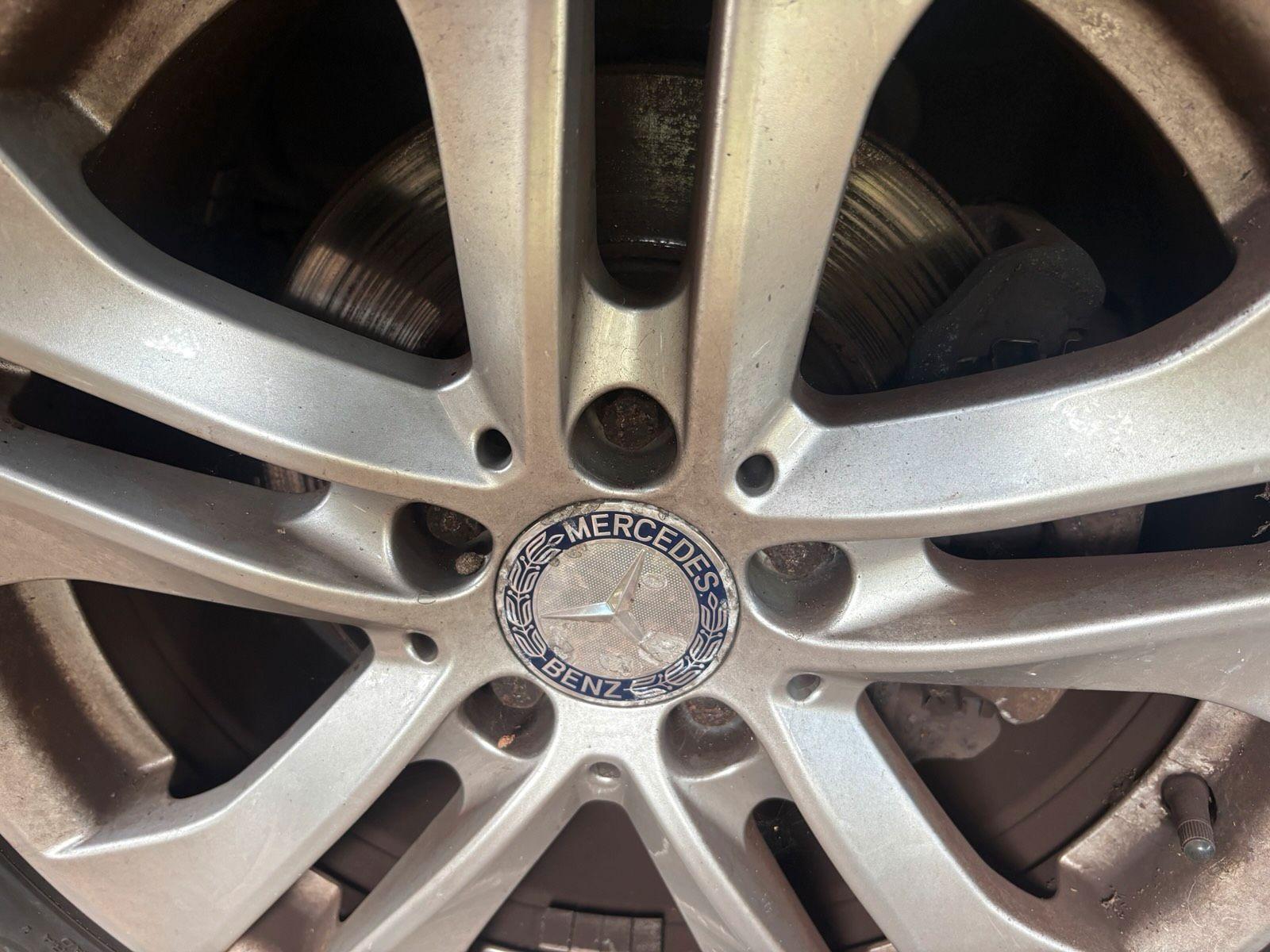Mercedes-Benz C250 2011 — engine 204 HP (150kW)