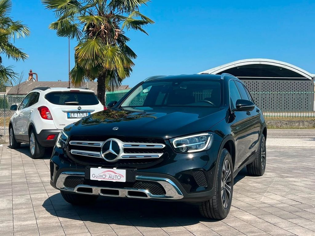 Image of Mercedes-Benz GLC 300