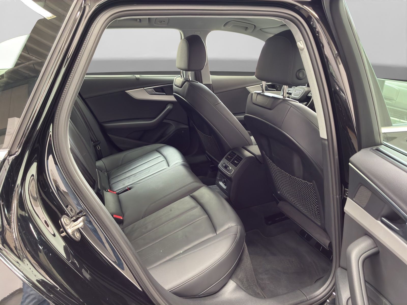Audi A4 - Bild 7