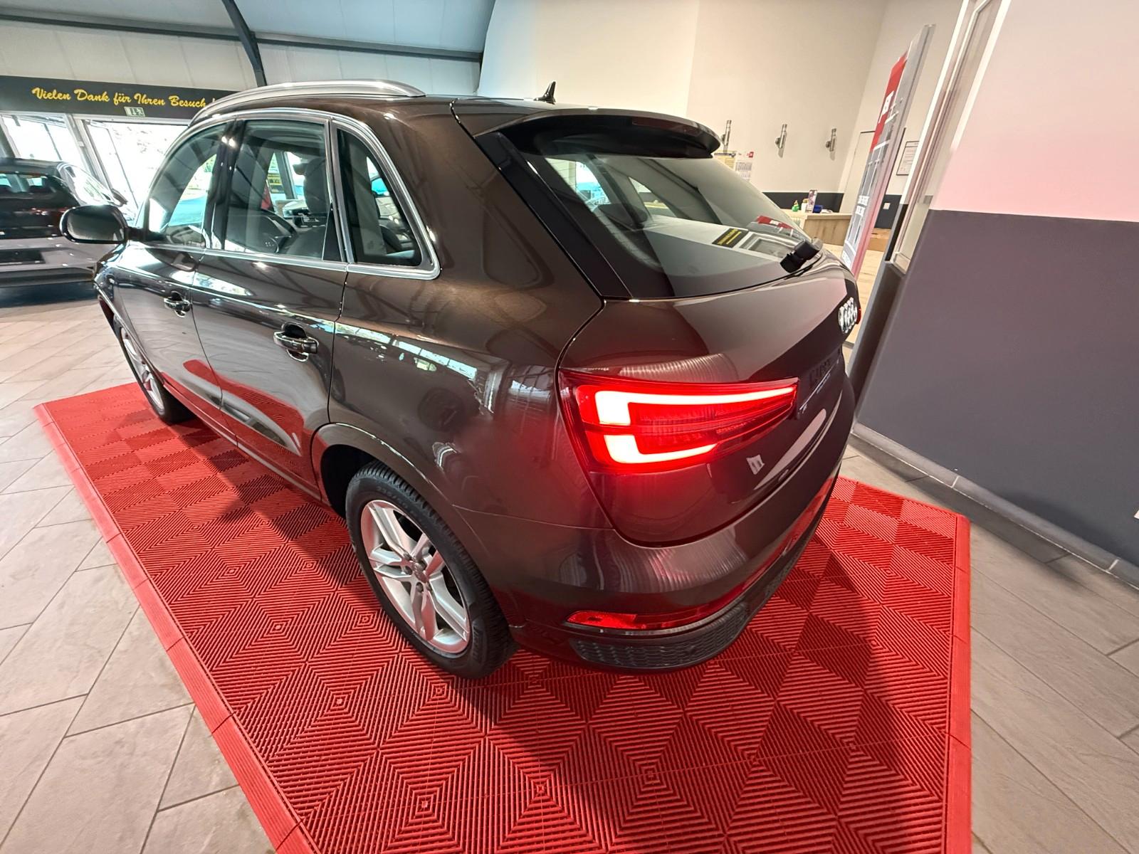 Audi Q3  S Line Sport  LED AHK  Navi