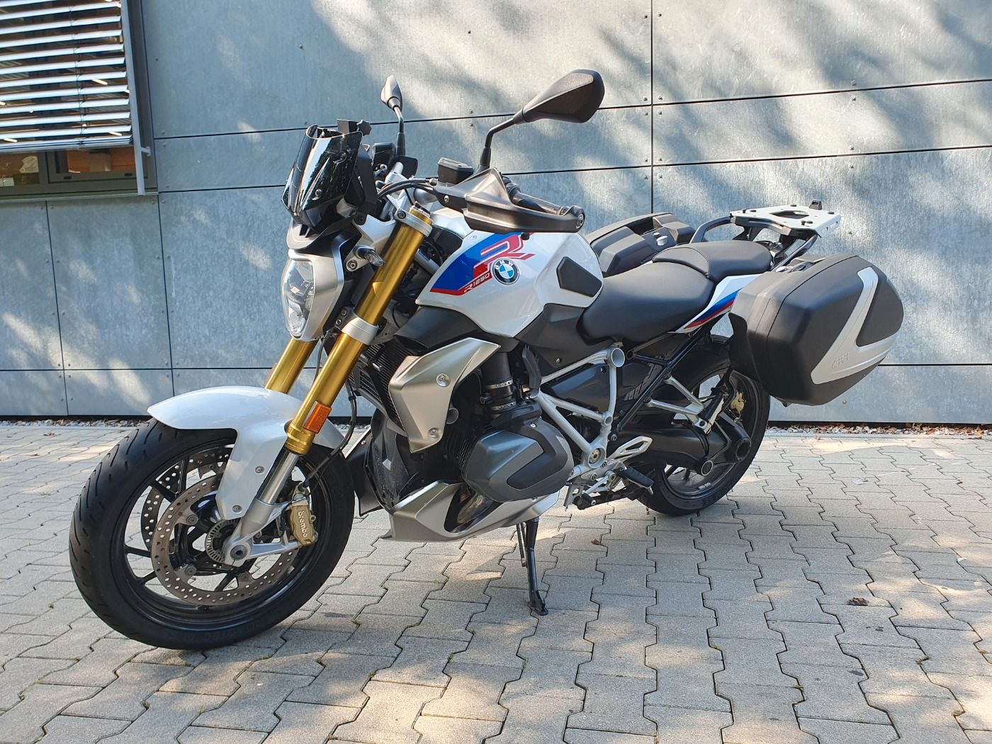 Fahrzeugabbildung BMW R 1250 R Style HP 3 Pakete