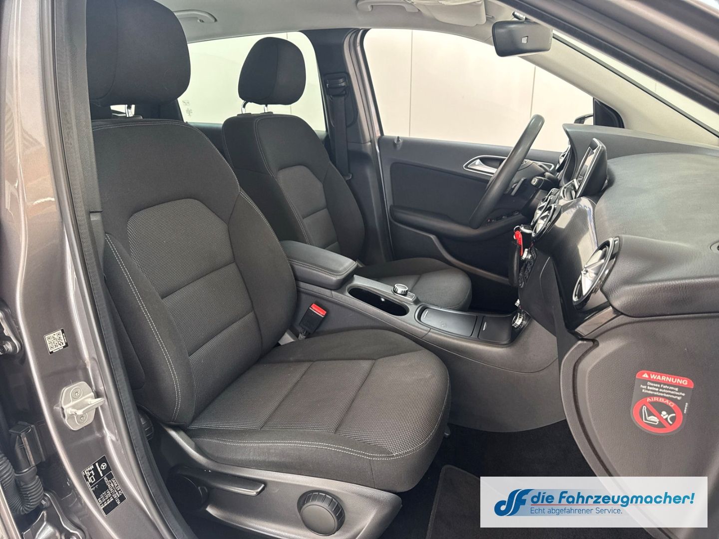 Fahrzeugabbildung Mercedes-Benz B 180 Bi-Xenon SHZ Parklenkass. Rückfahrkam. Not