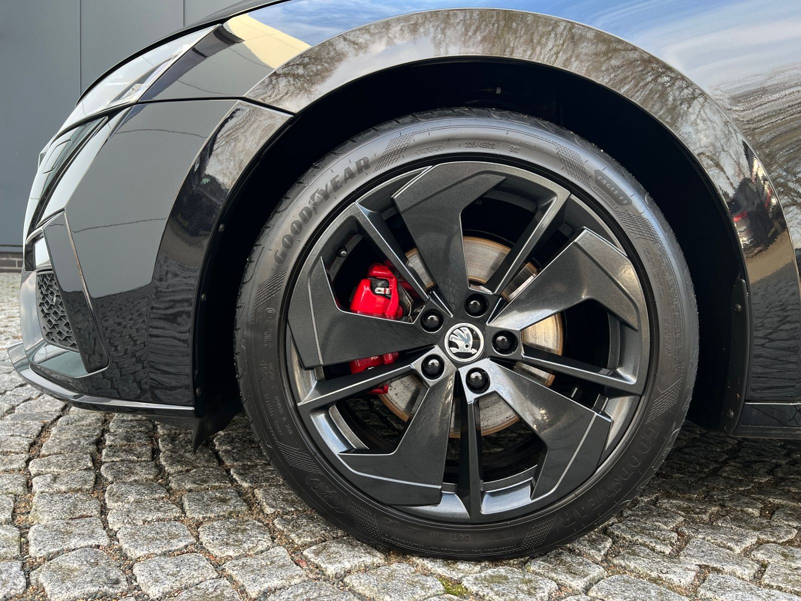 Fahrzeugabbildung SKODA Octavia Combi RS 2.0 TDI DSG *AHK, LED, ACC, 18'