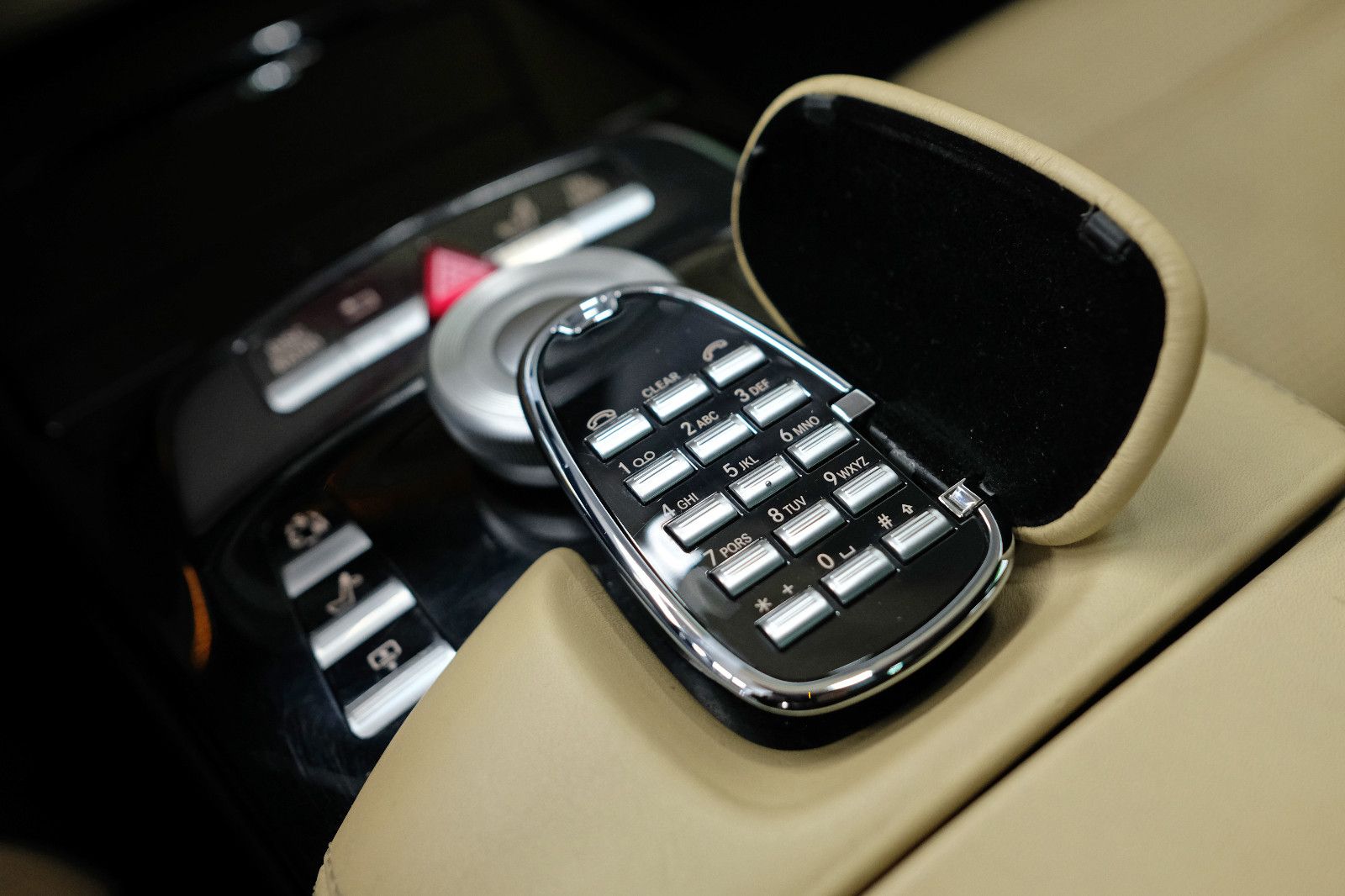 Fahrzeugabbildung Mercedes-Benz S 63 AMG L| B&O | MASSAGE| NACHTSICHT |DESIGNO