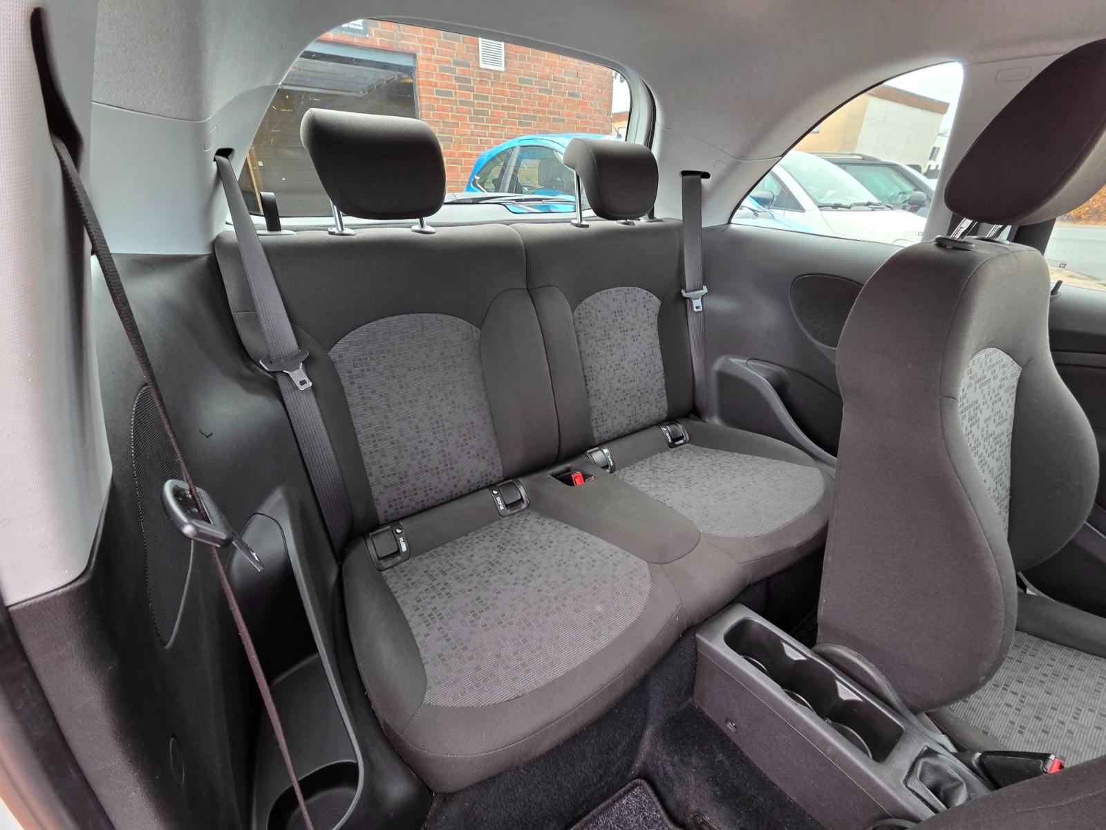 Opel Adam 1.2**Klima**Scheckheftgepflegt**Tüv Neu**