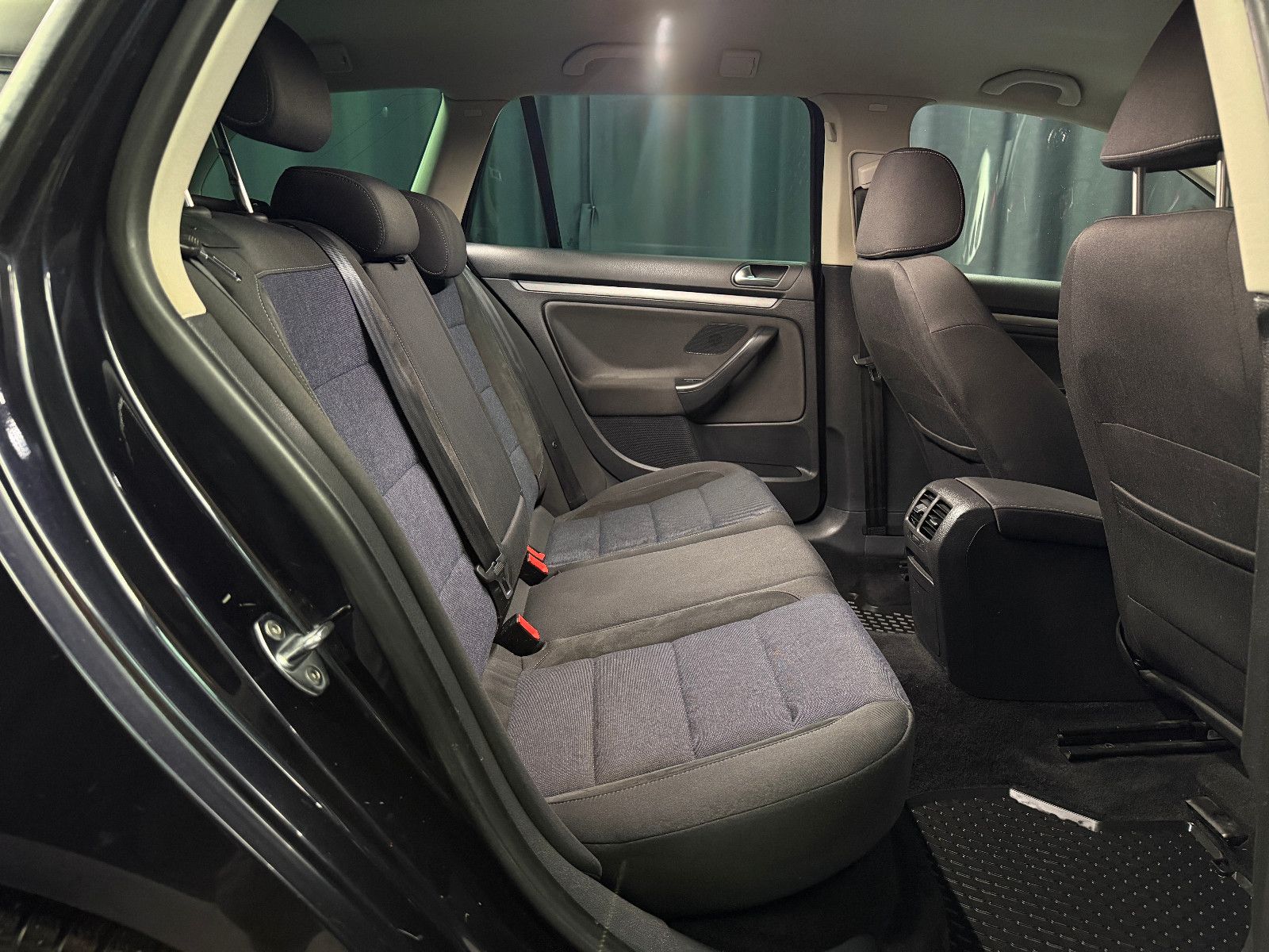 Fahrzeugabbildung Volkswagen Golf VI Variant Style BlueMotion |DSG|NAVI|AHK