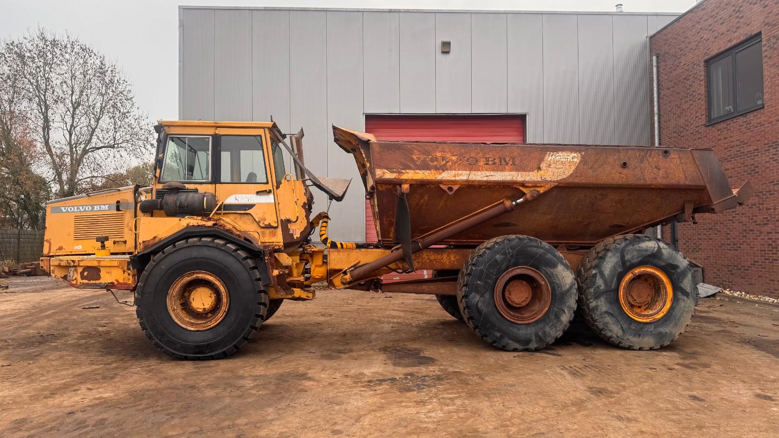 Volvo A25c 80% Tires