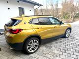 BMW X2 sDrive20i Advantage Plus, TOP Zustand - BMW X2 von privat