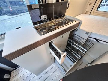 Westfalia Columbus 540 D 140 PS SOLAR 18 DELTA Markise