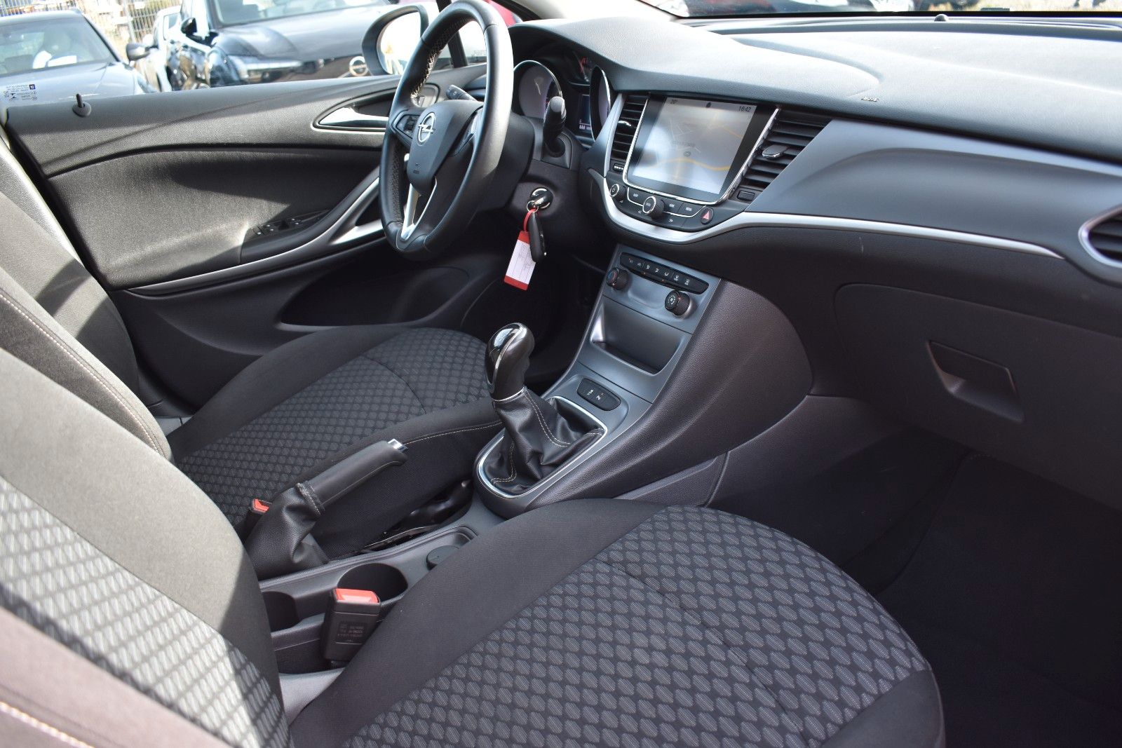 Fahrzeugabbildung Opel Astra K Sports Tourer Edition KLIMA/PDC/TEMPOMAT