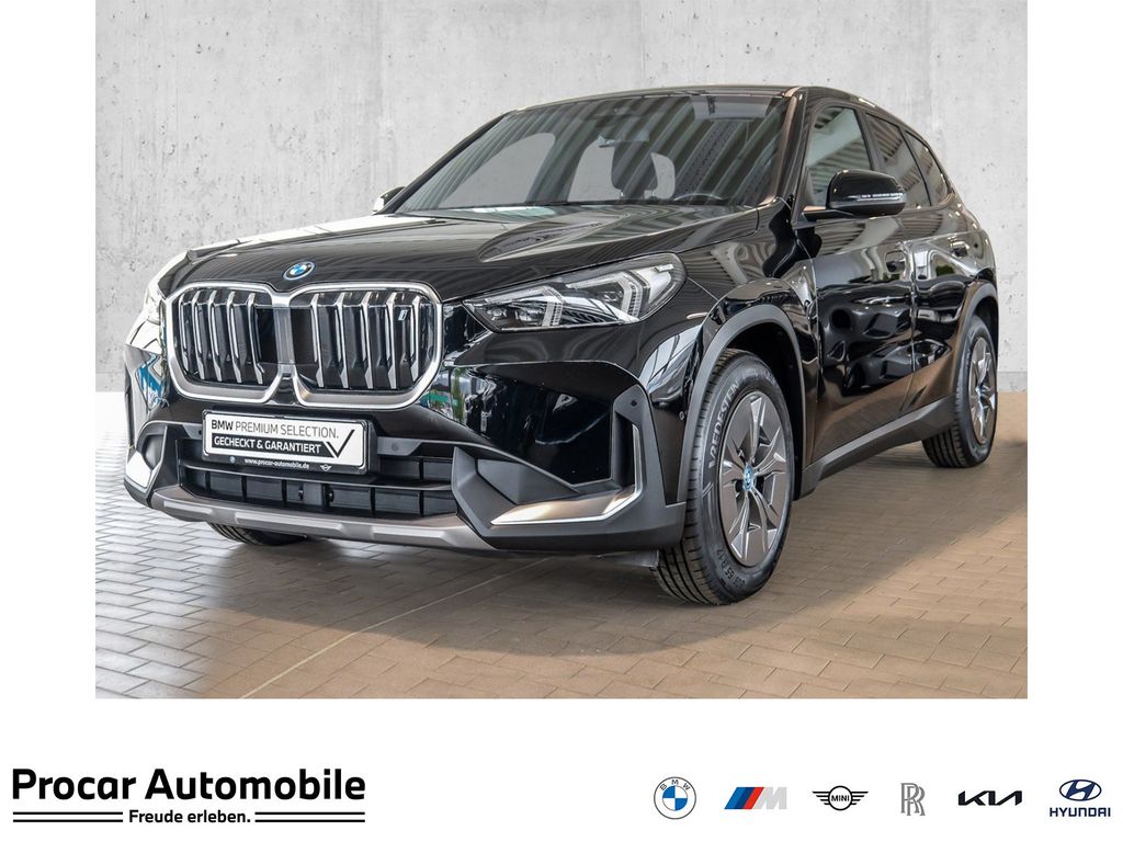 BMW iX1